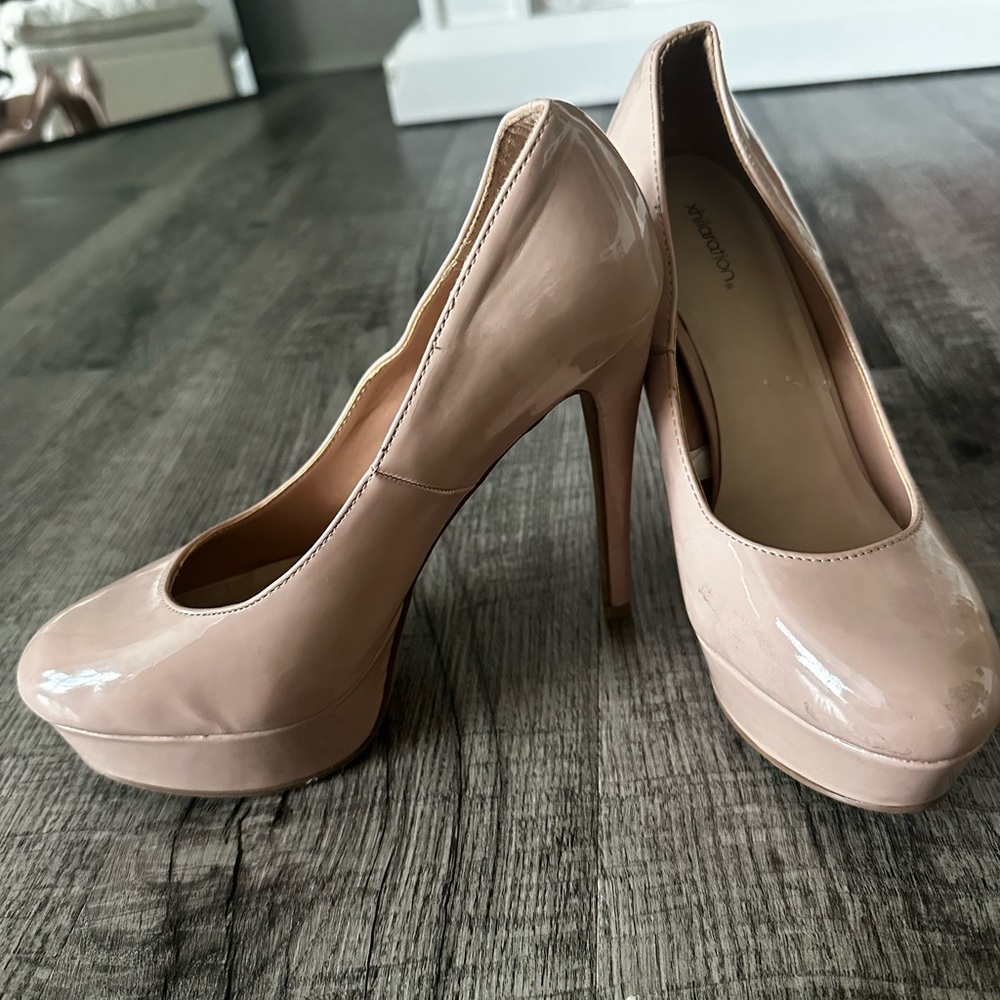 Xhilaration Cream Heels Elegant Patent Leather
